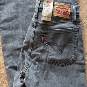 Levi's Charcoal Straight Men's Jeans